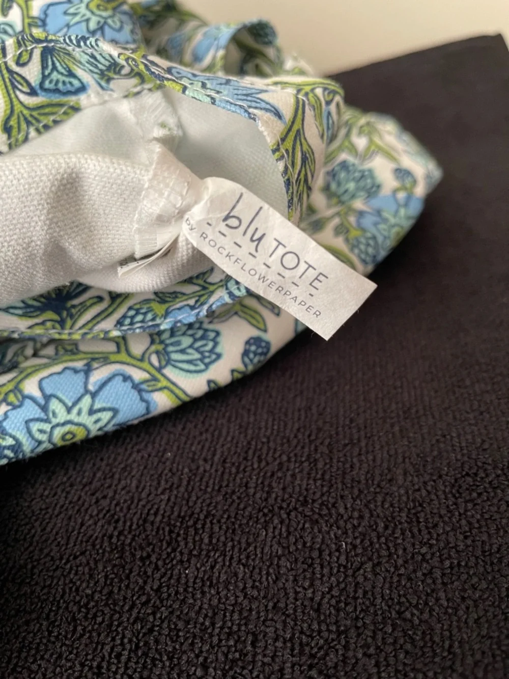 NWOT..blueTote Floral Canvas Bag in Blue and Green by Rockflower Paper - Picture 2 of 5